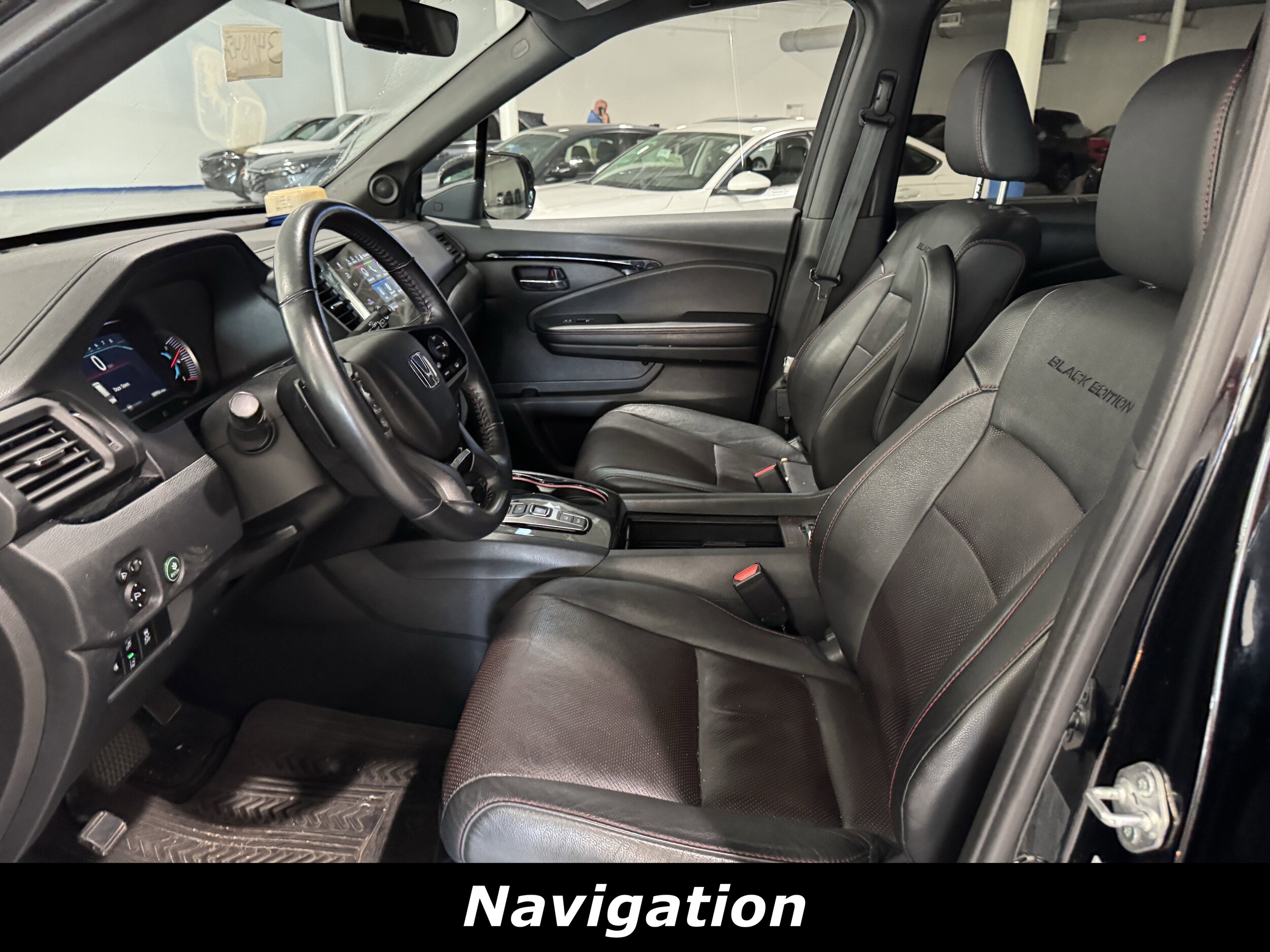 2022 Honda Pilot Black Edition photo 2