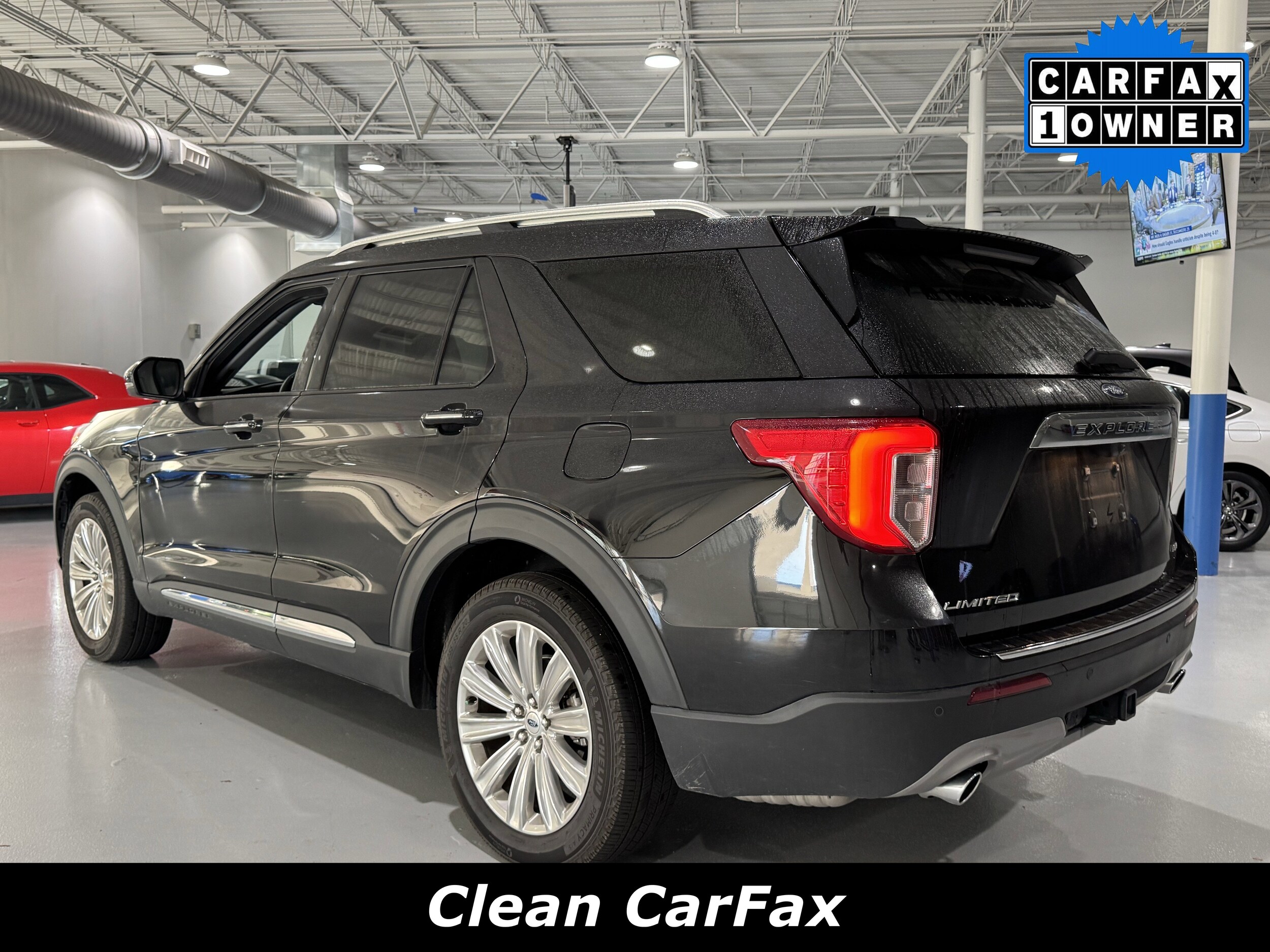 2024 Ford Explorer Limited photo 2