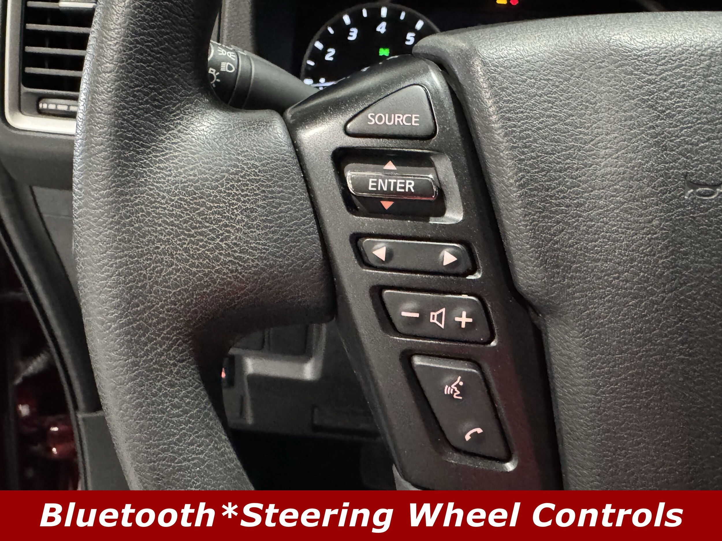 2022 Nissan Frontier SV Crew Cab photo 4