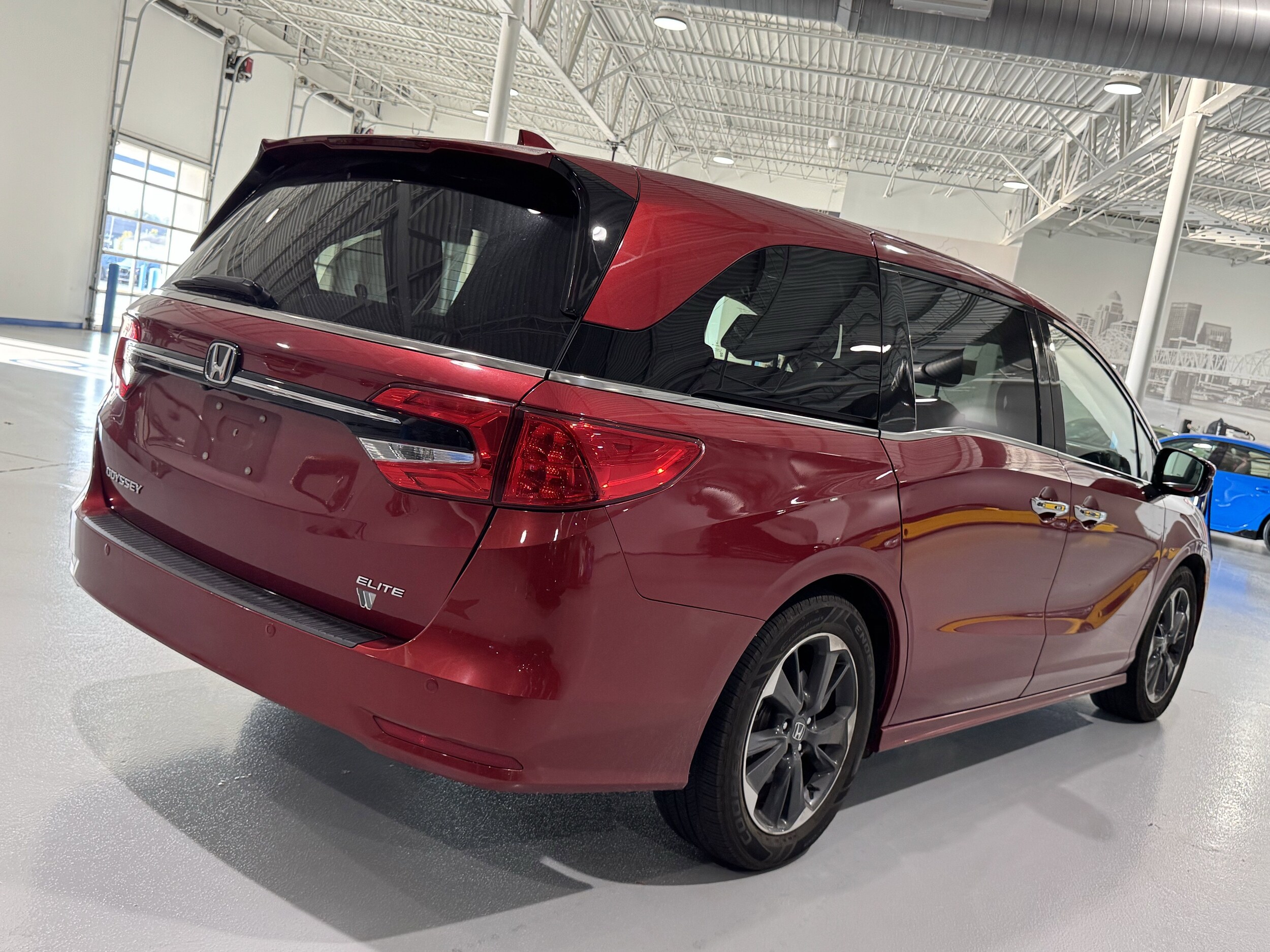 2022 Honda Odyssey Elite photo 3