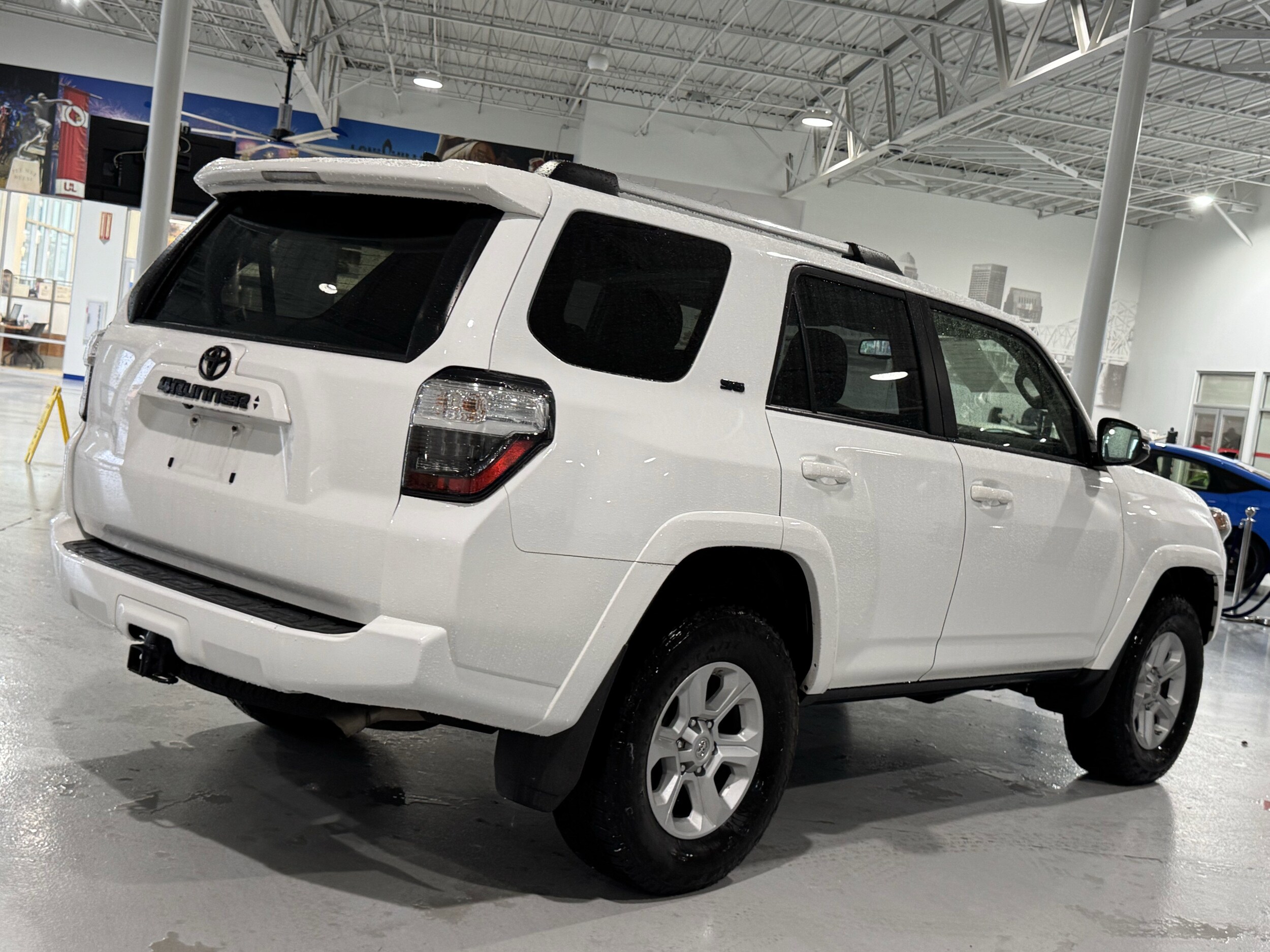 2021 Toyota 4Runner SR5 Premium 4WD photo 3