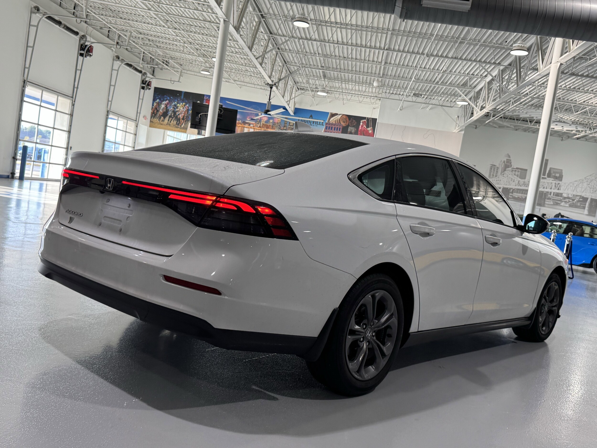 2023 Honda Accord 1.5T photo 2