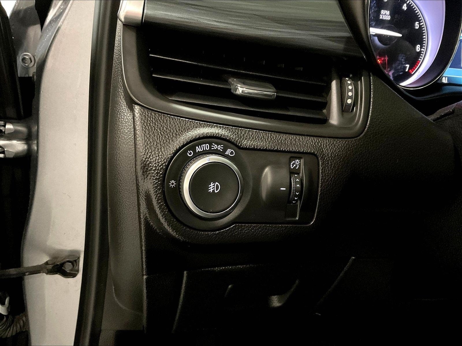 2020 Buick Envision Essence - Photo 40