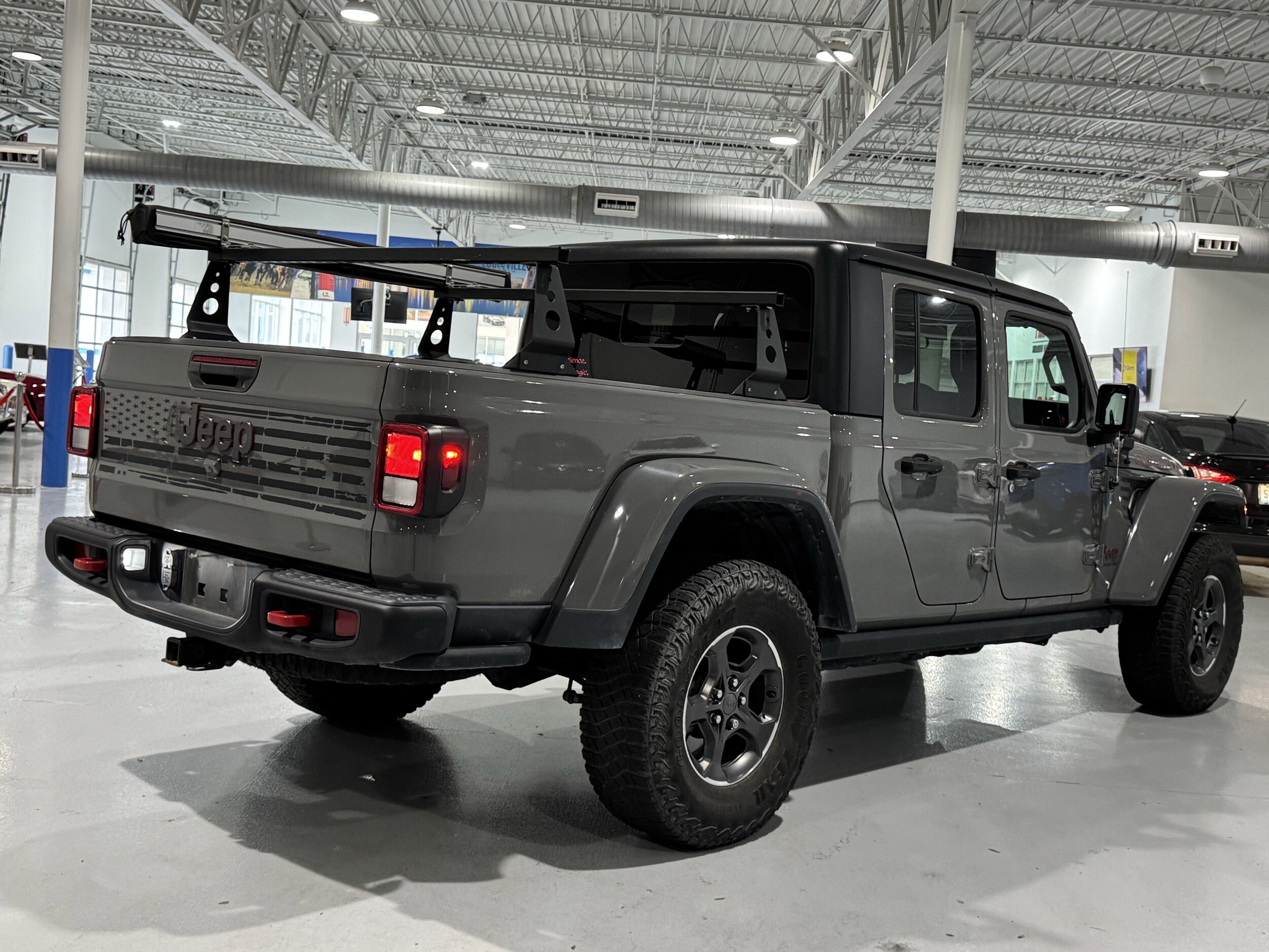 2021 Jeep Gladiator Rubicon photo 3