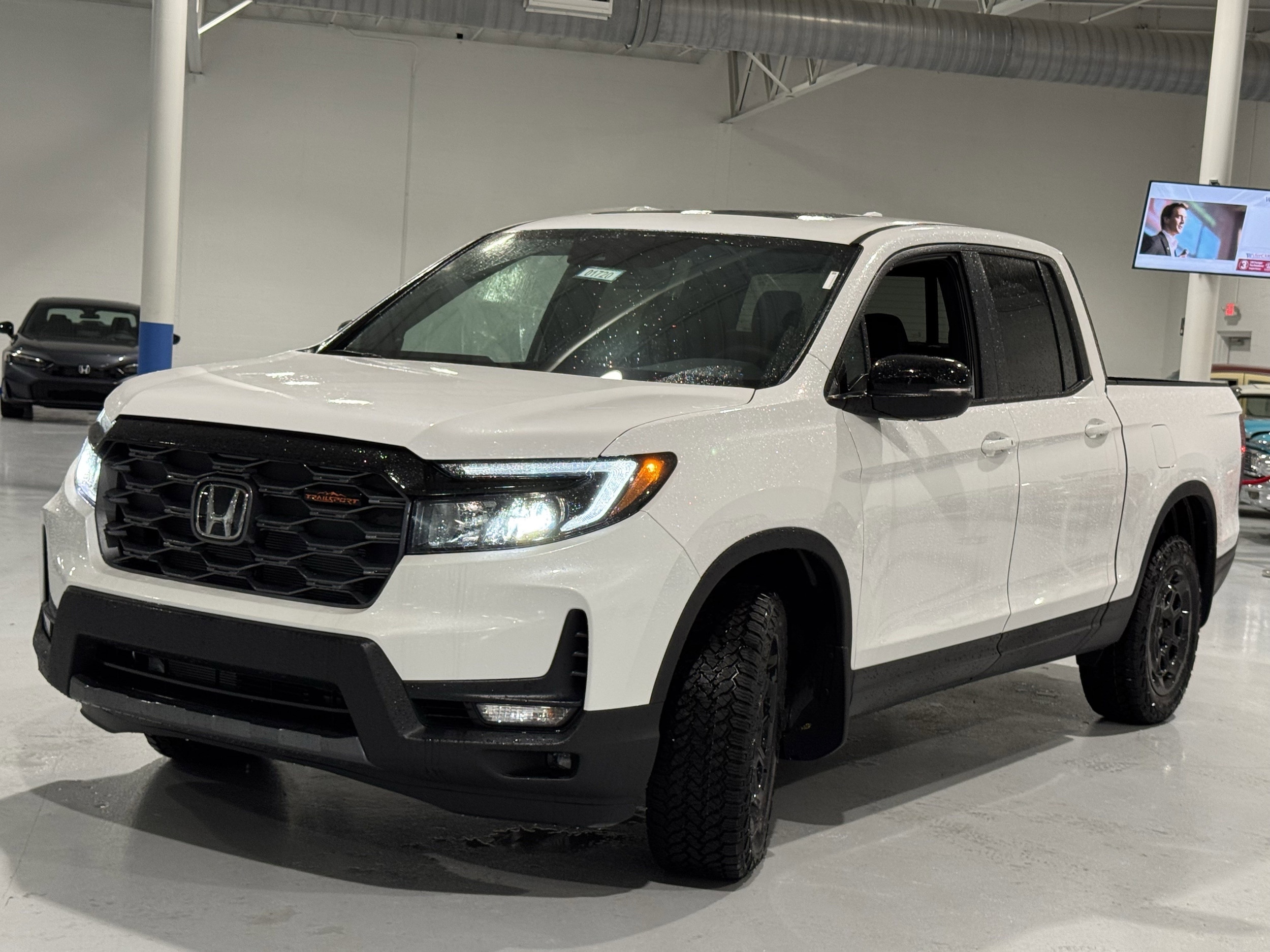 2025 Honda Ridgeline TrailSport - Photo 17