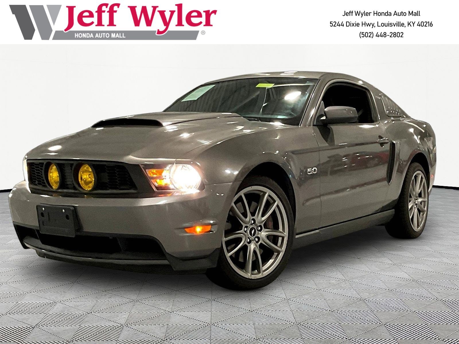 2011 Ford Mustang GT Premium's photo