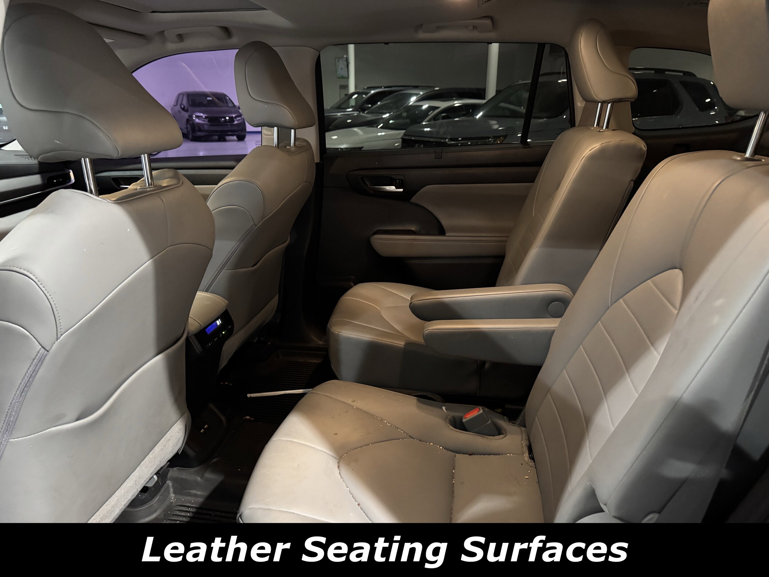 2020 Toyota Highlander XLE photo 4