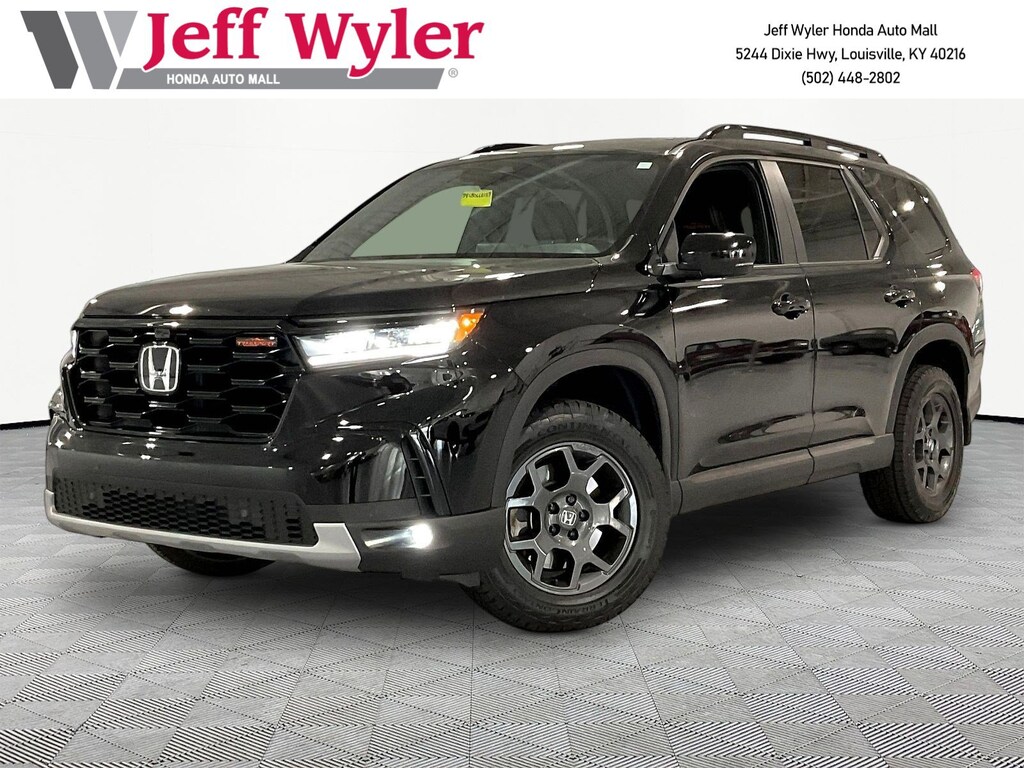 Used 2025 Honda Pilot TrailSport AWD SUV