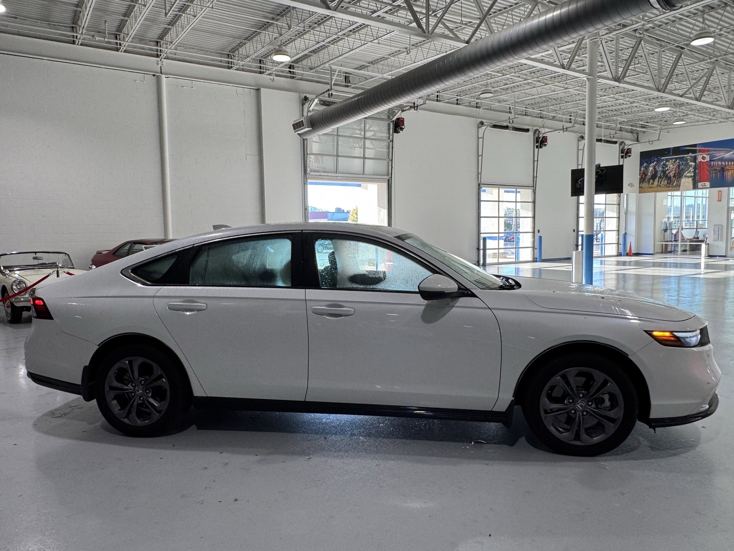 2024 Honda Accord Hybrid EX-L photo 2