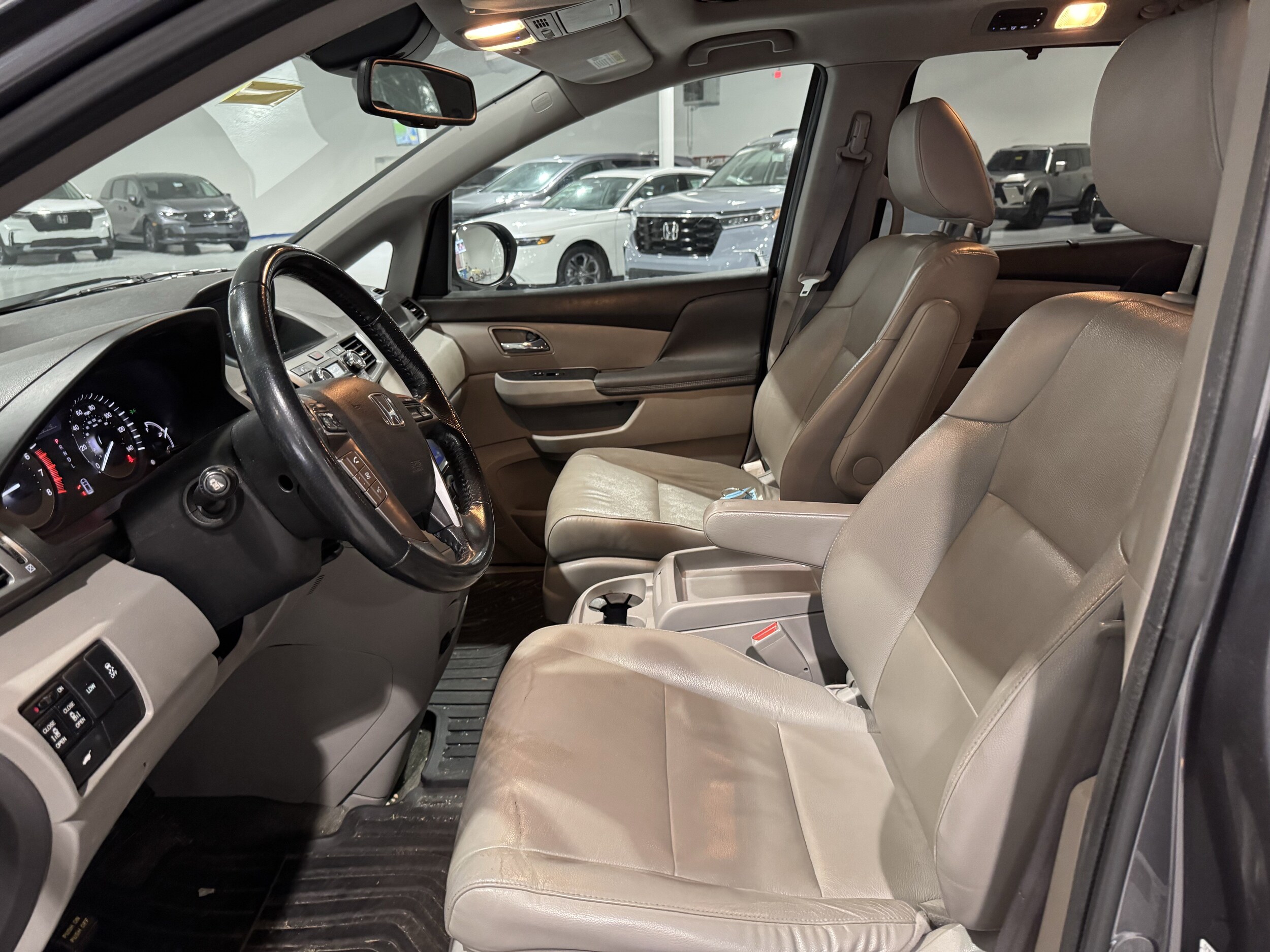 2016 Honda Odyssey photo 4