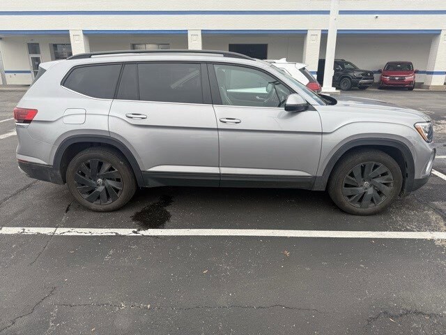 2024 Volkswagen Atlas SE Technology photo 3