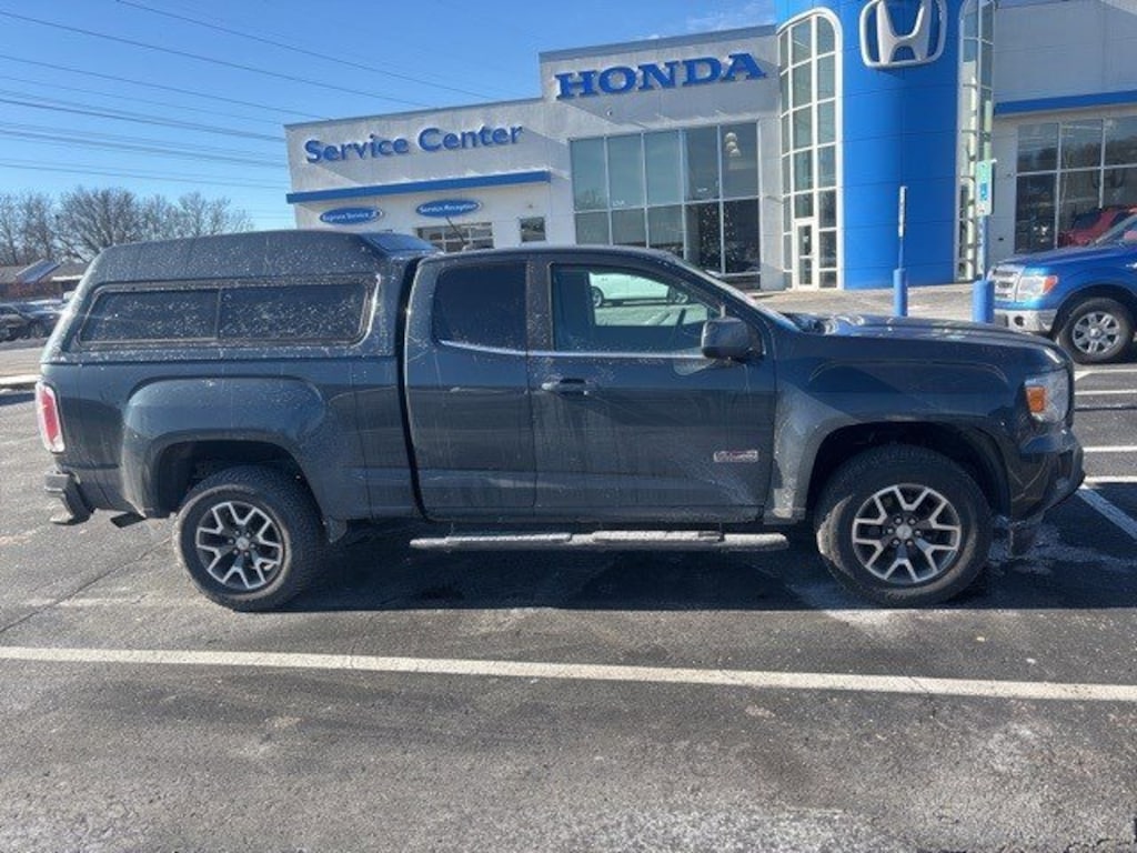 Used 2019 GMC Canyon 4WD Ext Cab 128.3 All Terrain w/Leather Truck Extended Cab