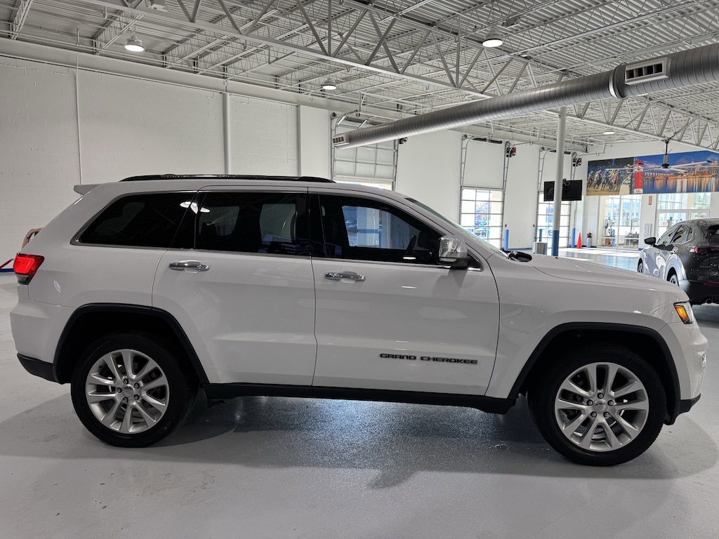 Used 2017 Jeep Grand Cherokee Limited 4x4 SUV