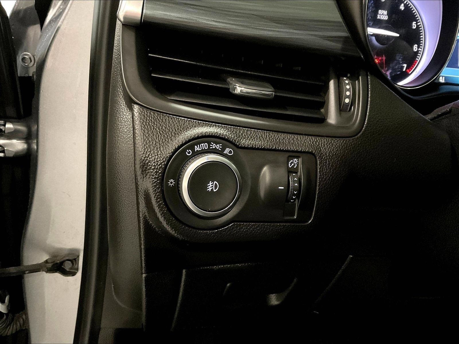 2020 Buick Envision Essence - Photo 37