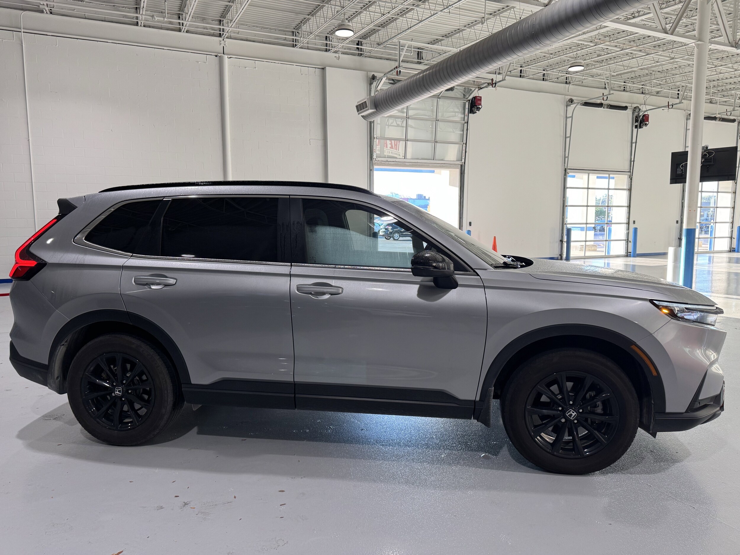 2025 Honda CR-V Hybrid Sport-L photo 2