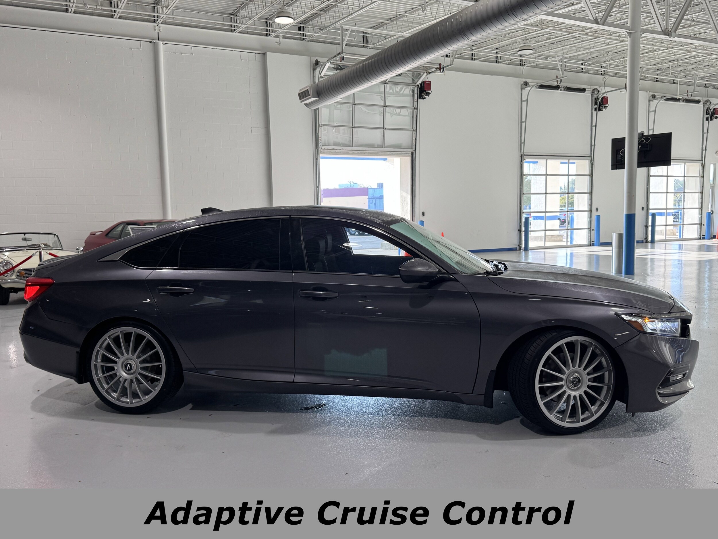 2019 Honda Accord Sport 2.0T photo 2