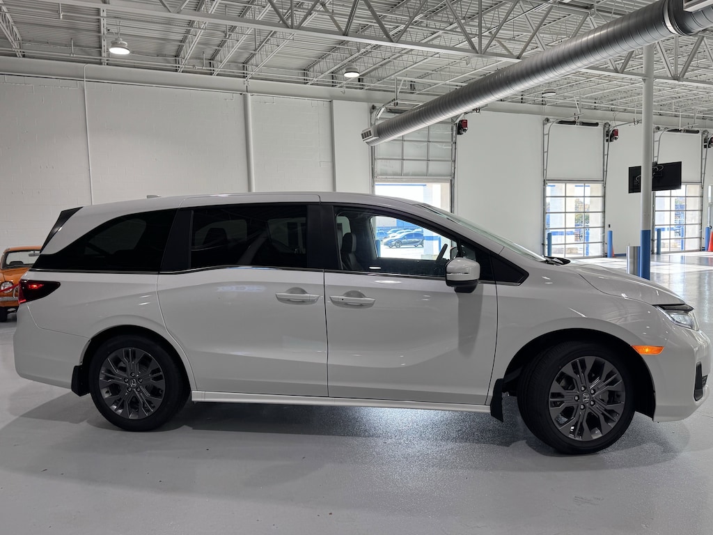 New 2026 Honda Odyssey Touring Van Passenger