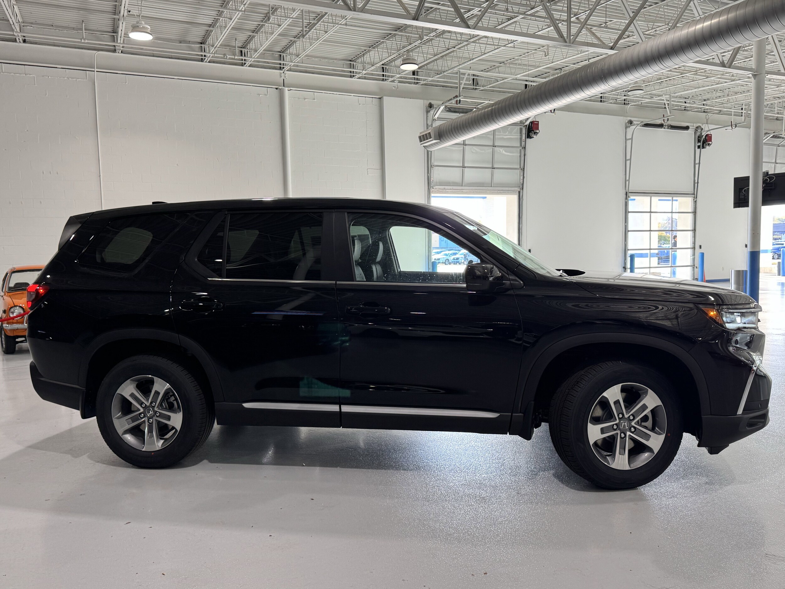 2025 Honda Pilot EX-L photo 3