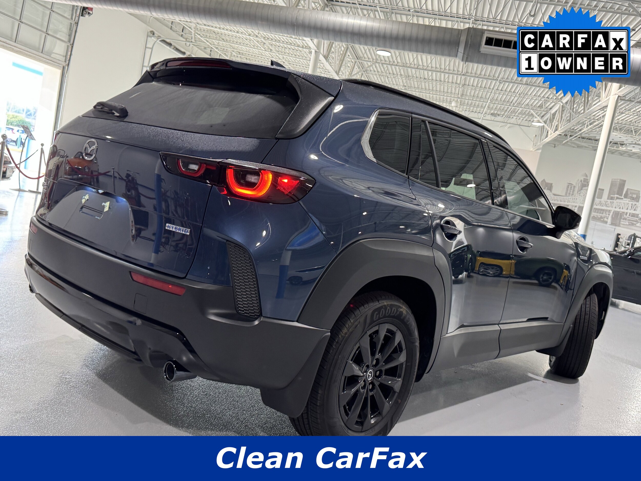 2025 Mazda CX-50 Premium photo 3