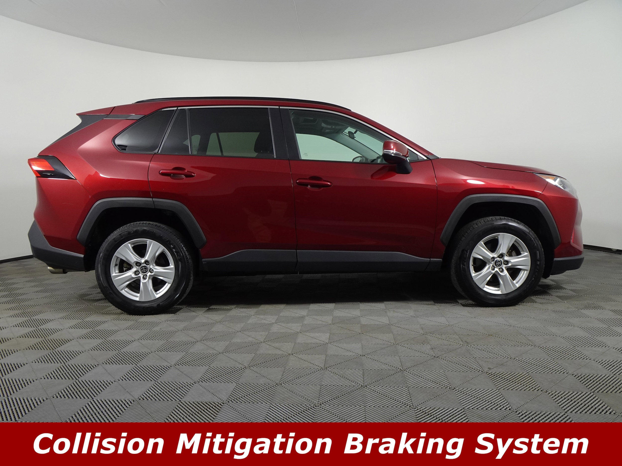 Used 2021 Toyota RAV4 XLE with VIN 2T3P1RFV6MW199463 for sale in Louisville, KY