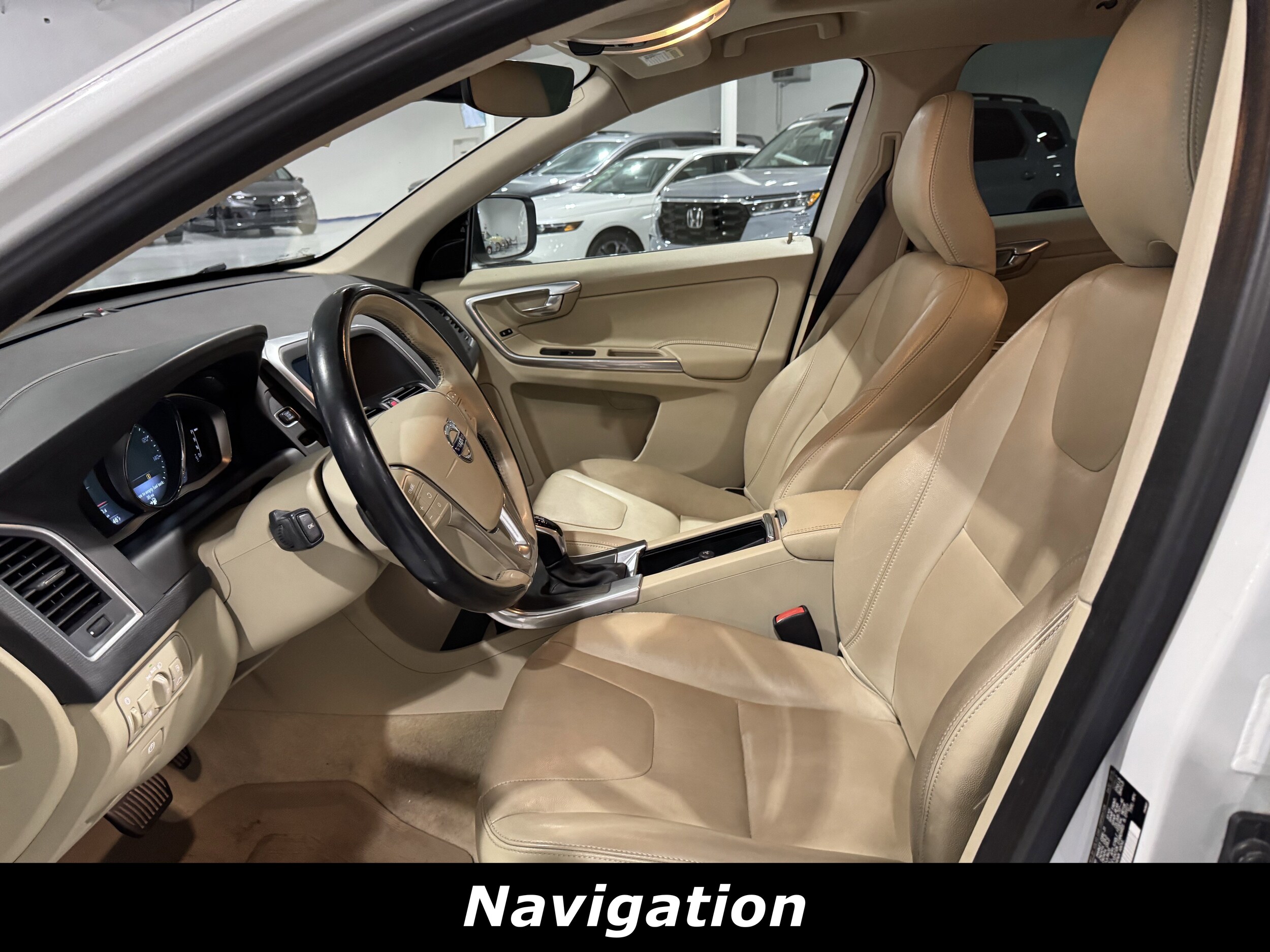 2016 Volvo XC60 T5 Premier photo 3