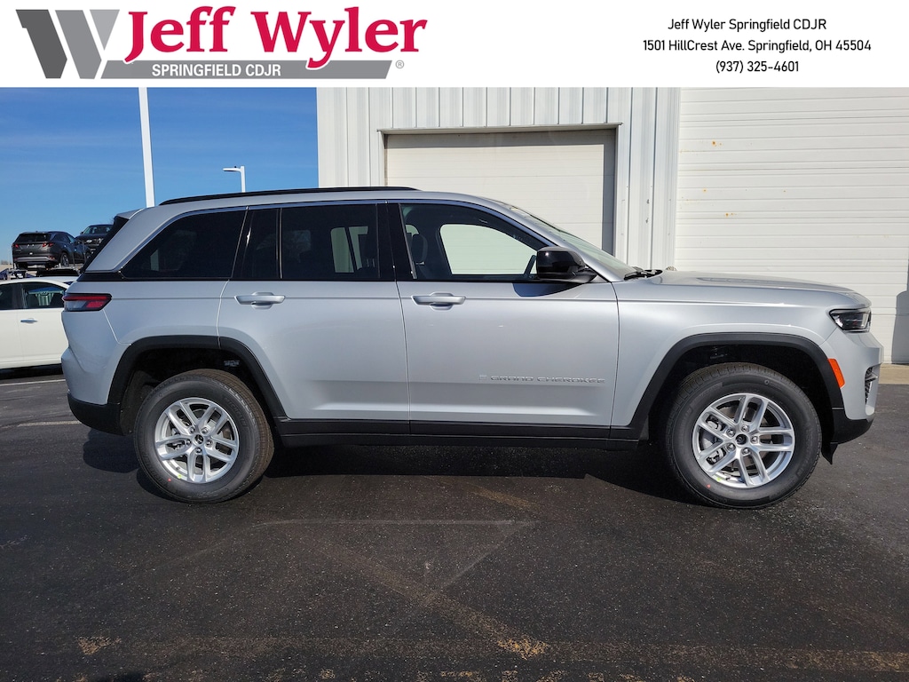 New 2025 Jeep Grand Cherokee LAREDO X 4X4 Sport Utility
