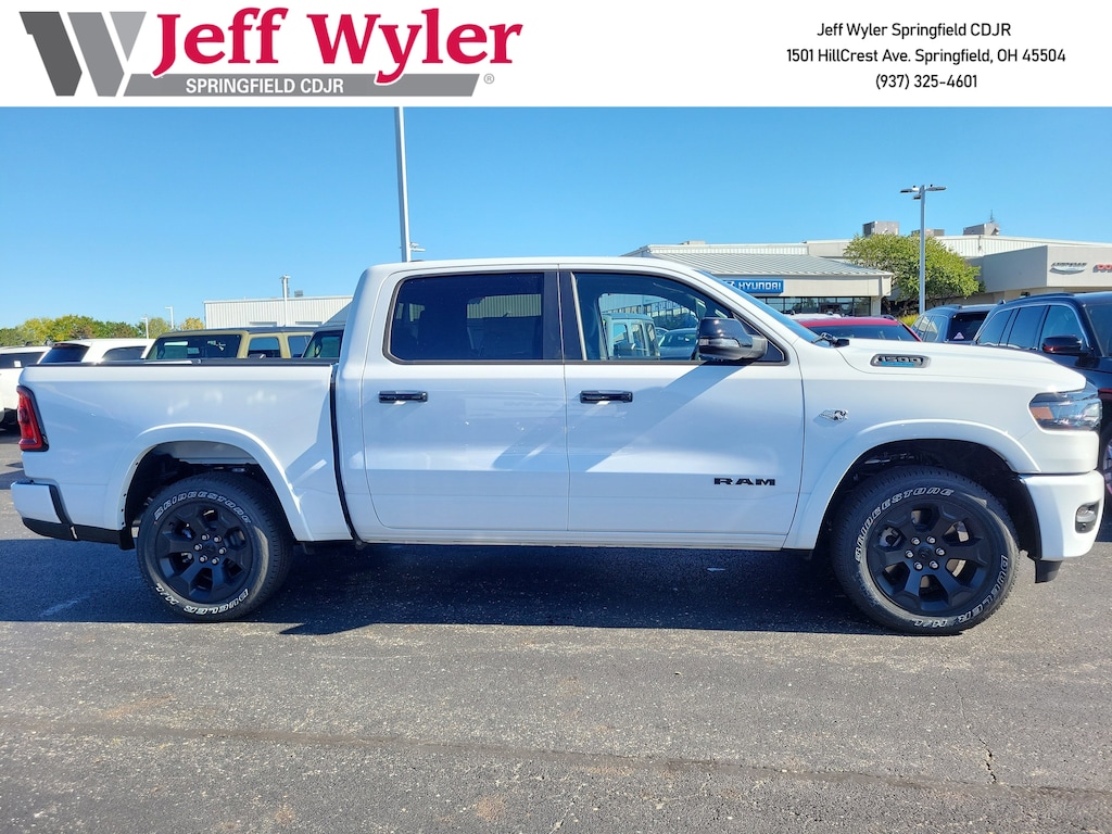 New 2026 Ram 1500 BIG HORN CREW CAB 4X4 5'7 BOX Pickup