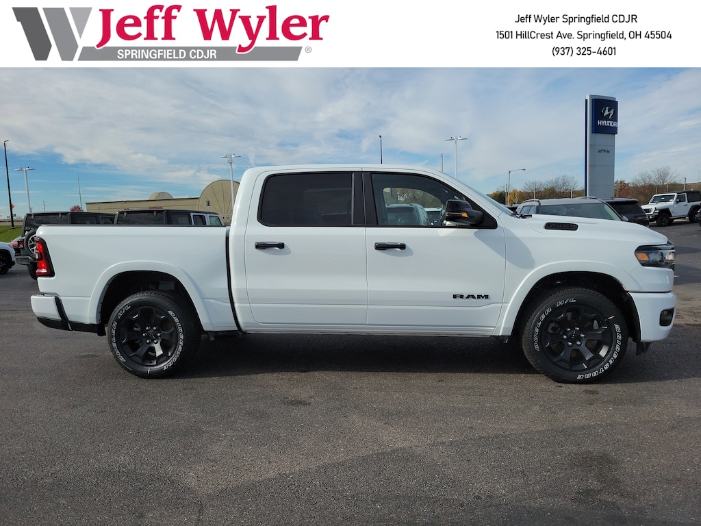 New 2026 Ram 1500 BIG HORN CREW CAB 4X4 5'7 BOX Pickup