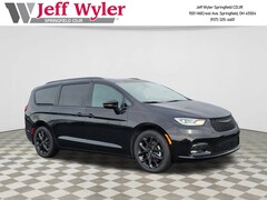 2026 Chrysler Pacifica SELECT Passenger Van