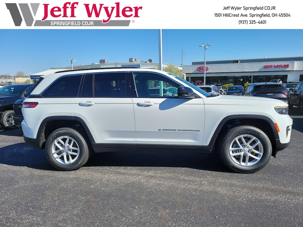 New 2026 Jeep Grand Cherokee LAREDO 4X4 Sport Utility
