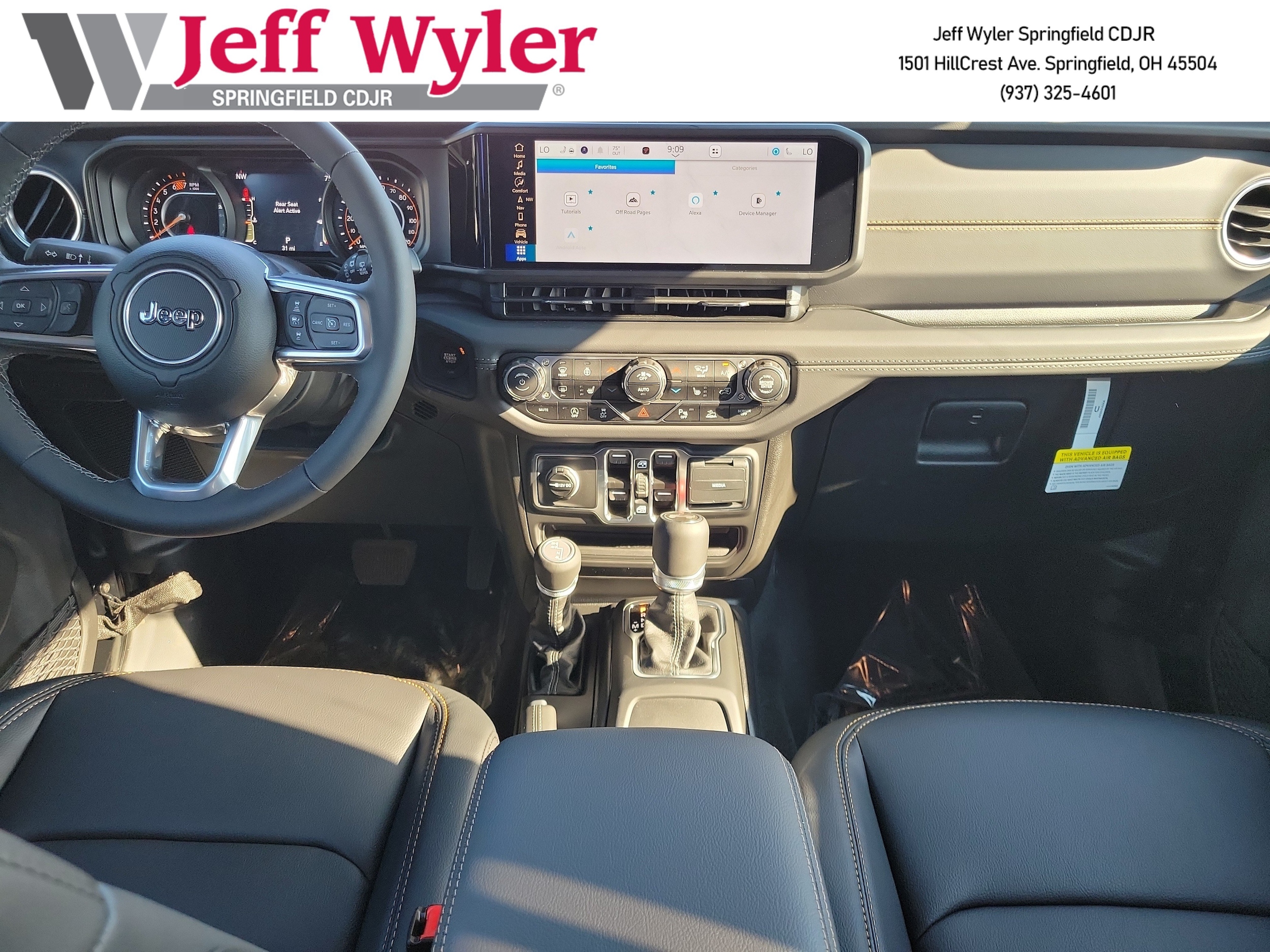 2025 Jeep Wrangler 4-Door Sahara - Photo 8