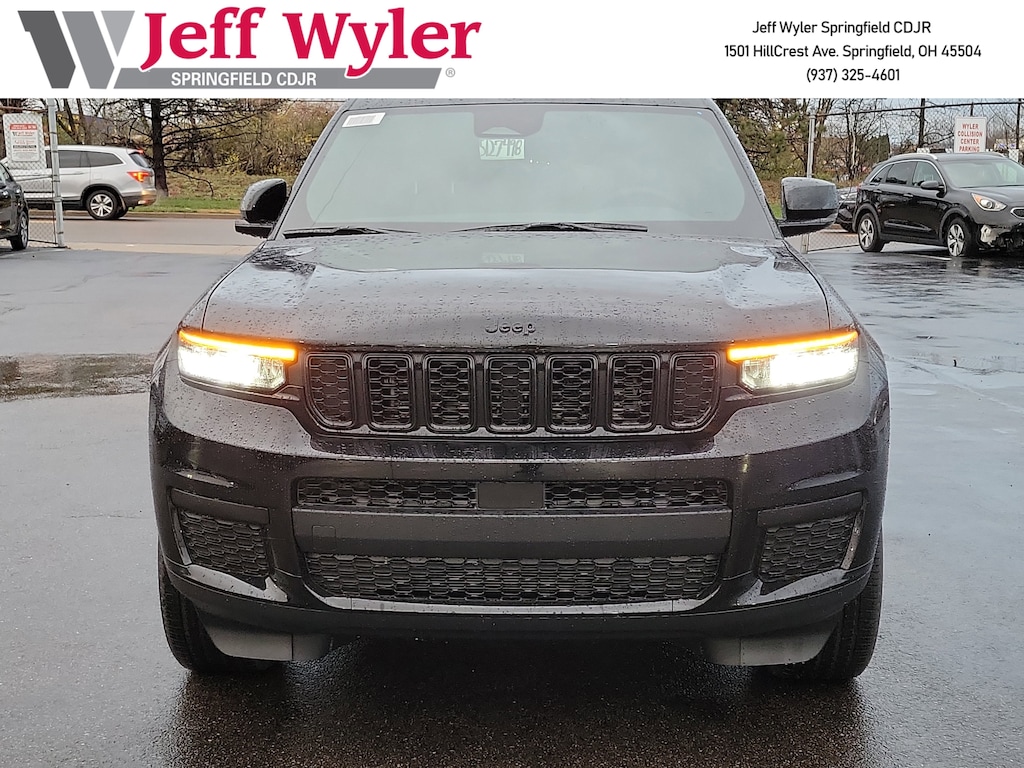New 2025 Jeep Grand Cherokee L ALTITUDE X 4X4 Sport Utility