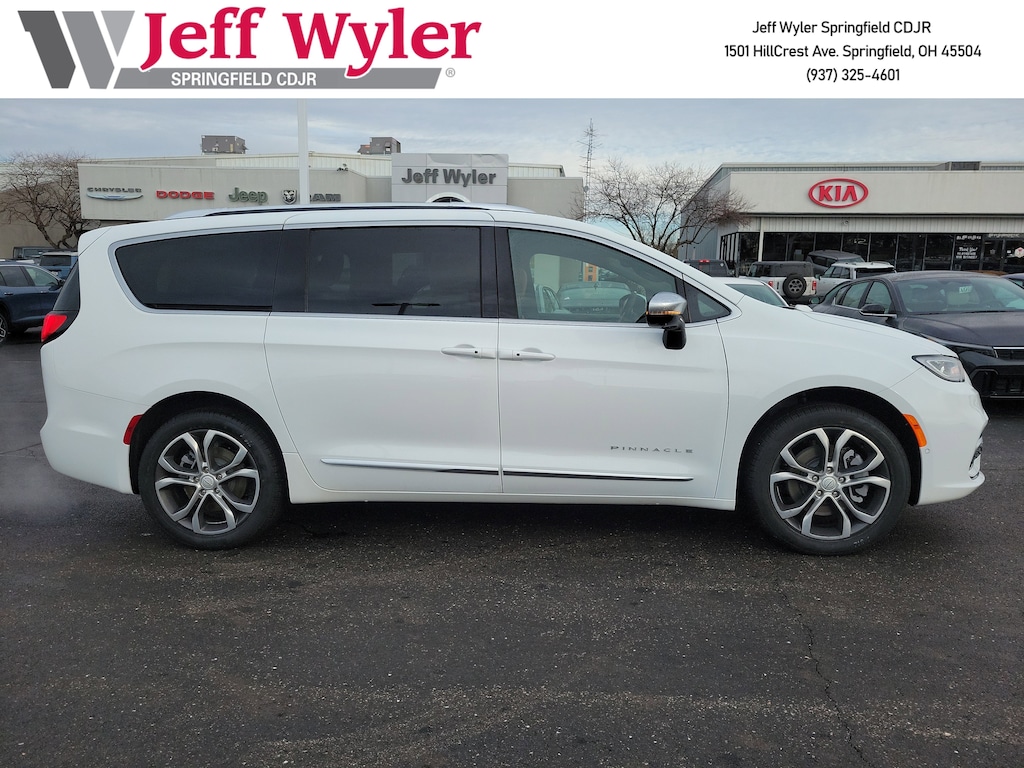 New 2026 Chrysler Pacifica PINNACLE AWD Passenger Van