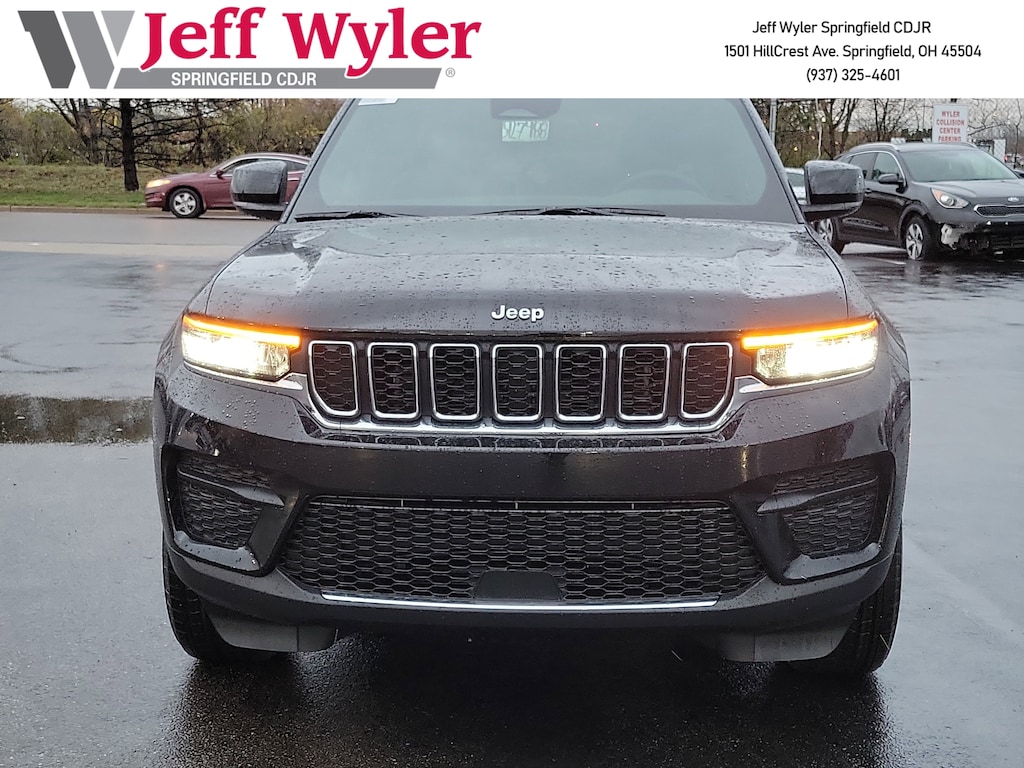 New 2025 Jeep Grand Cherokee LAREDO X 4X4 Sport Utility
