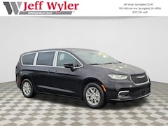 2026 Chrysler Pacifica SELECT Passenger Van