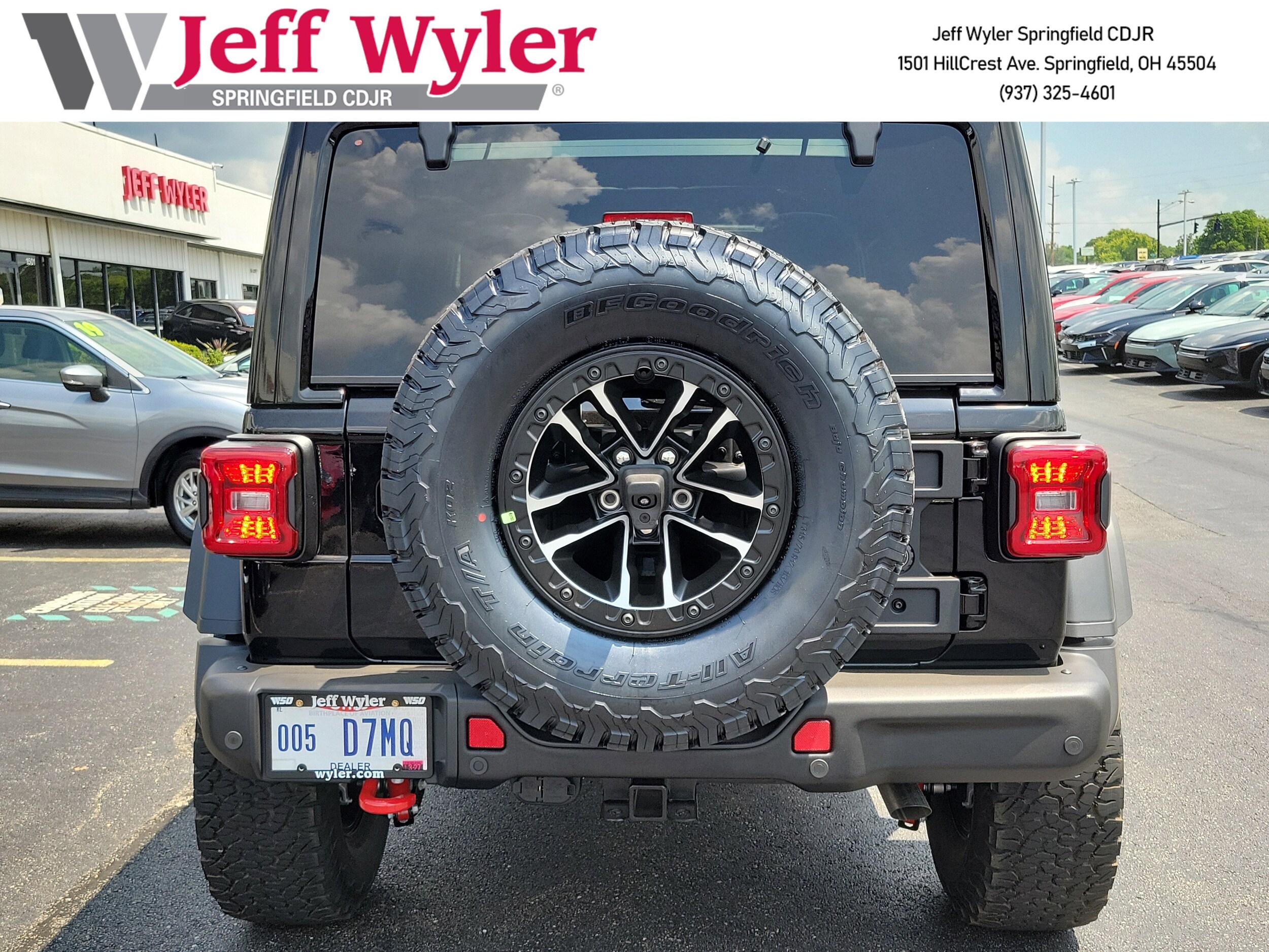 2025 Jeep Wrangler Rubicon photo 3