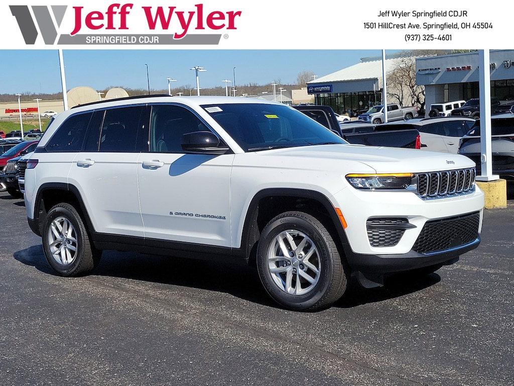 New 2026 Jeep Grand Cherokee LAREDO 4X4 Sport Utility