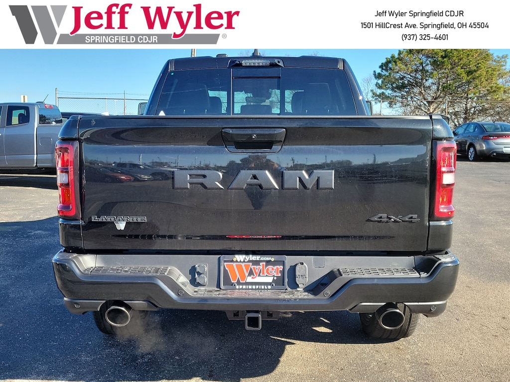 New 2026 Ram 1500 LARAMIE CREW CAB 4X4 5'7 BOX Pickup