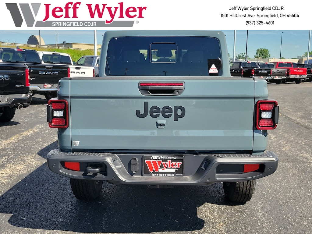 New 2026 Jeep Gladiator SPORT S 4X4 Pickup