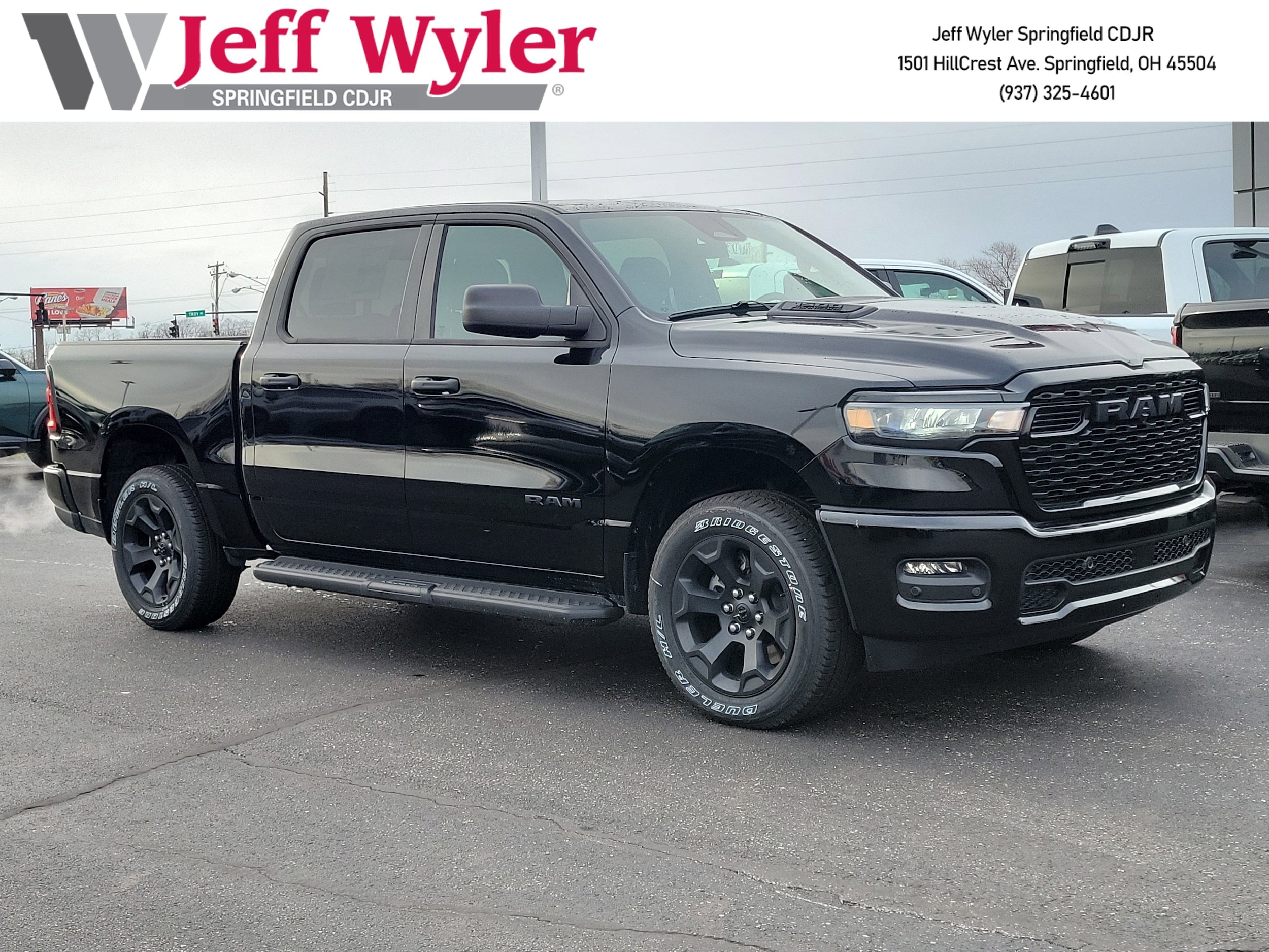 2026 RAM 1500 Express 4x4 Crew Cab 5'7's photo