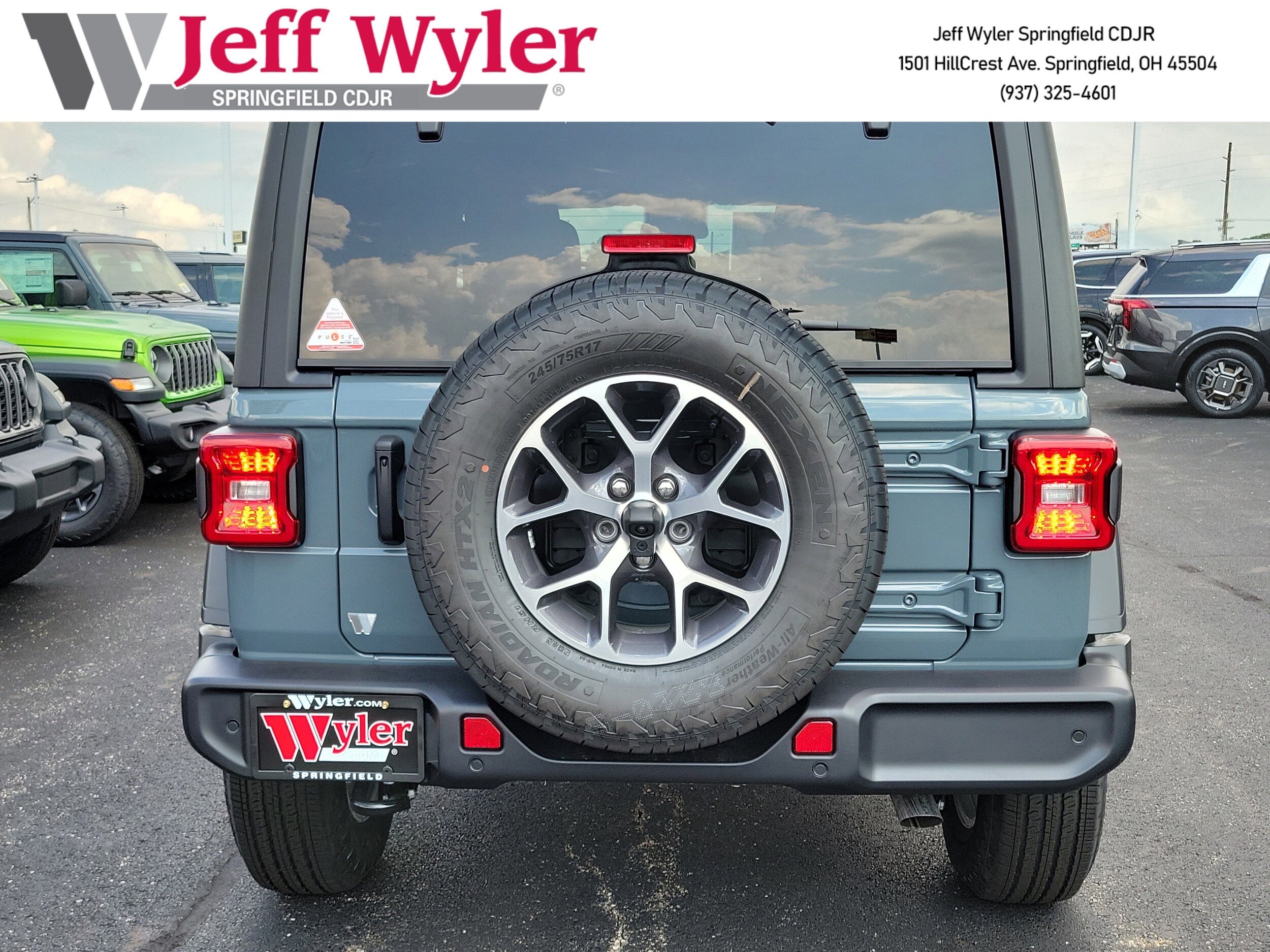 2025 Jeep Wrangler Sport S photo 3