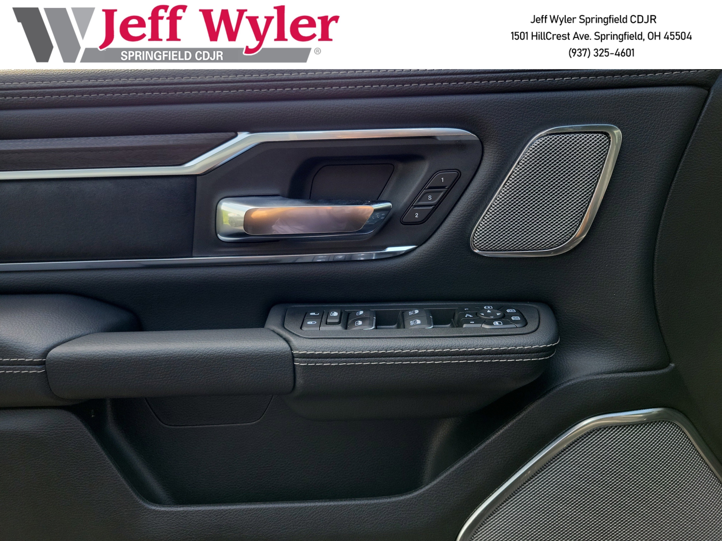 2026 RAM 1500 Laramie - Photo 13