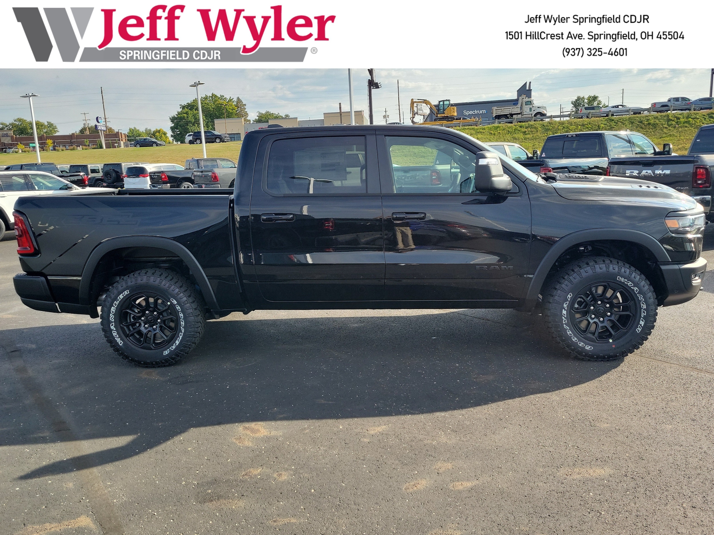2026 RAM 1500 Rebel - Photo 4