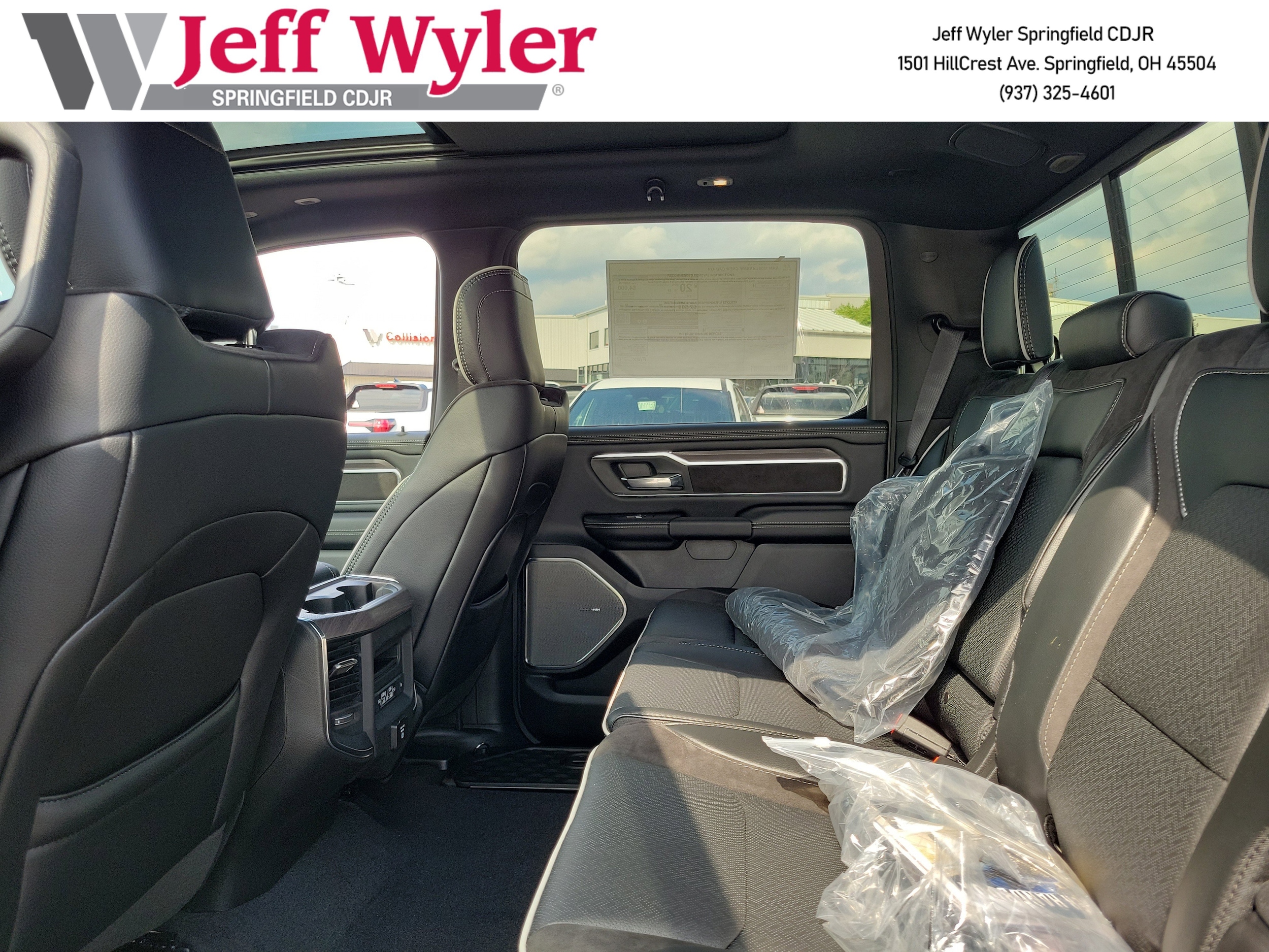2026 RAM 1500 Laramie - Photo 15