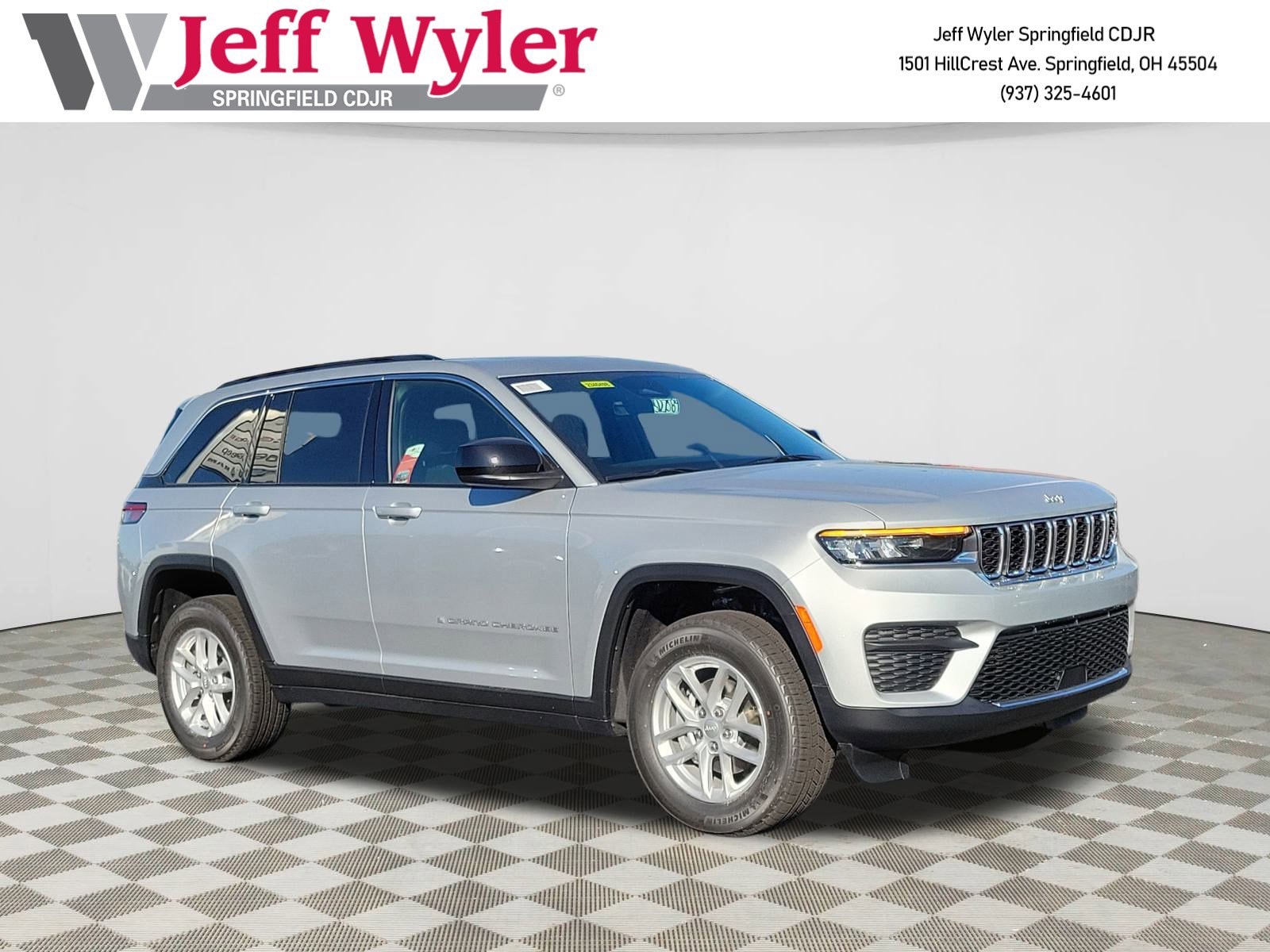 2025 Jeep Grand Cherokee Laredo