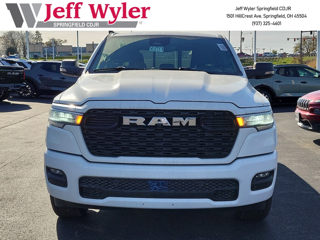 New 2025 Ram 1500 BIG HORN CREW CAB 4X4 5'7 BOX Pickup