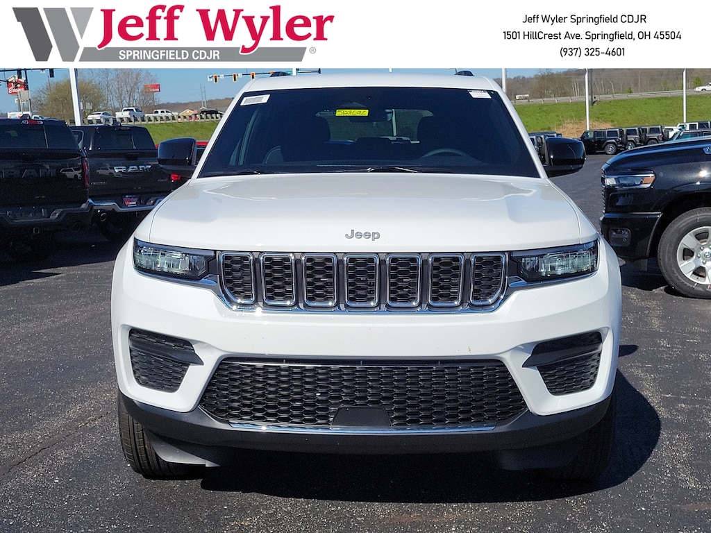 New 2026 Jeep Grand Cherokee LAREDO 4X4 Sport Utility