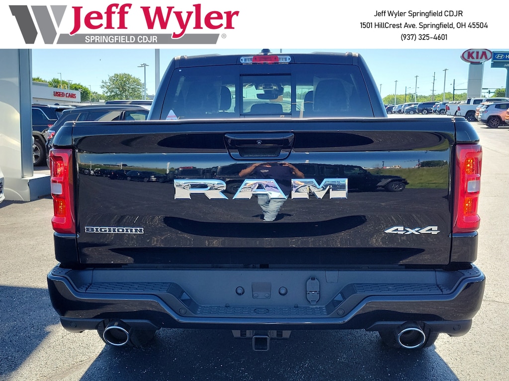 New 2026 Ram 1500 BIG HORN CREW CAB 4X4 5'7 BOX Pickup