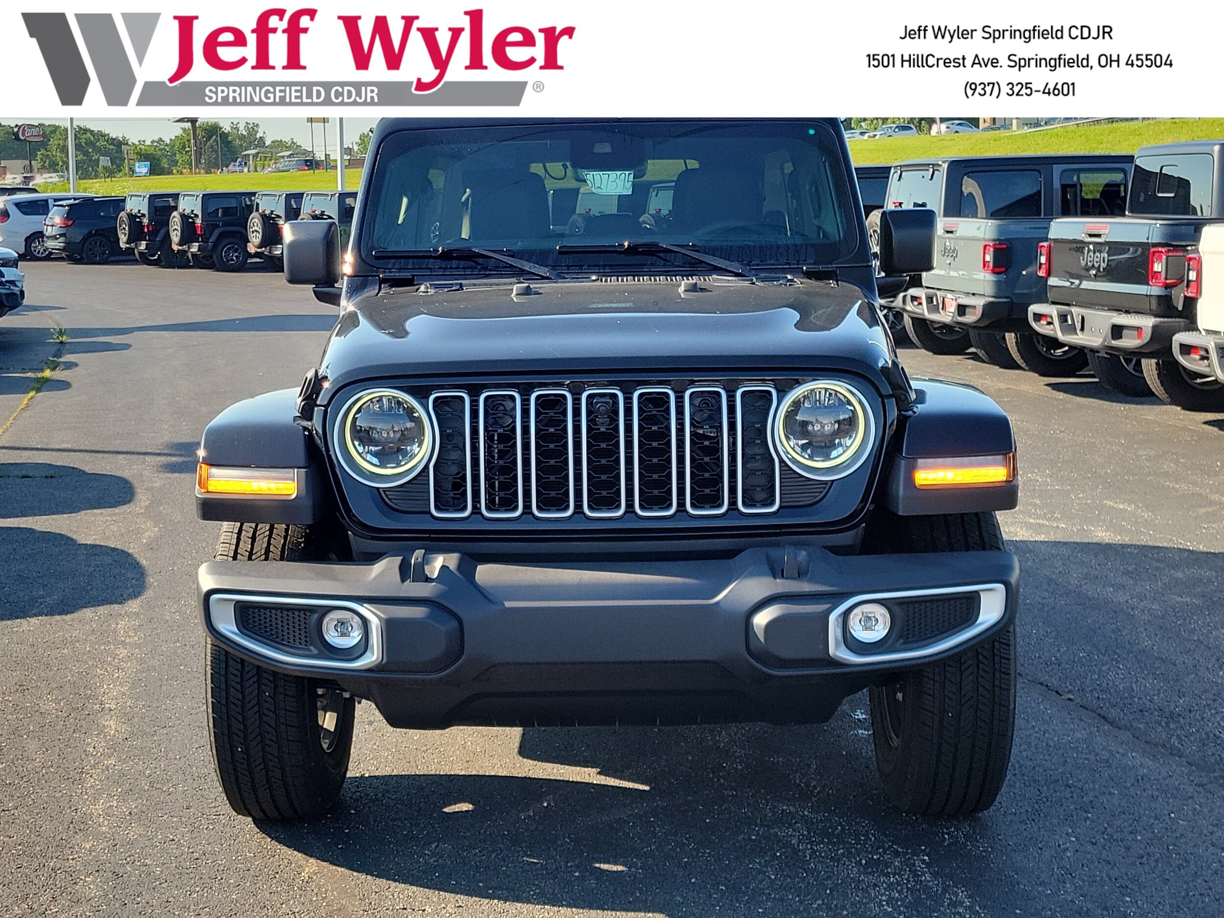 2025 Jeep Wrangler 4-Door Sahara - Photo 3