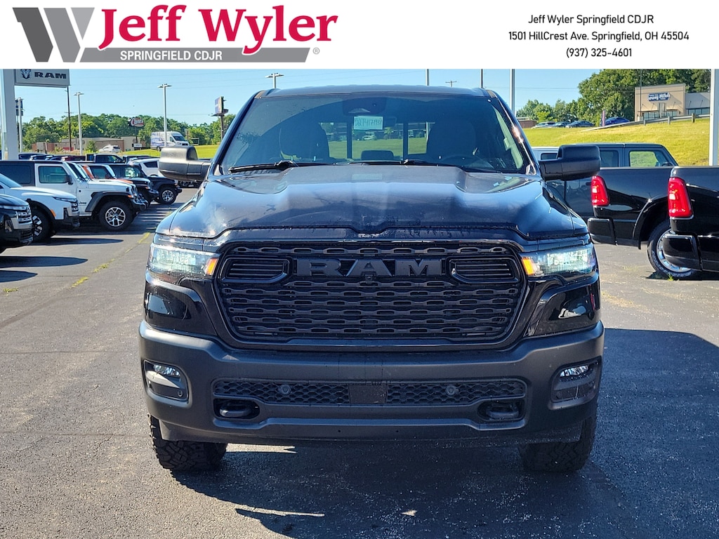 New 2026 Ram 1500 WARLOCK CREW CAB 4X4 5'7 BOX Pickup